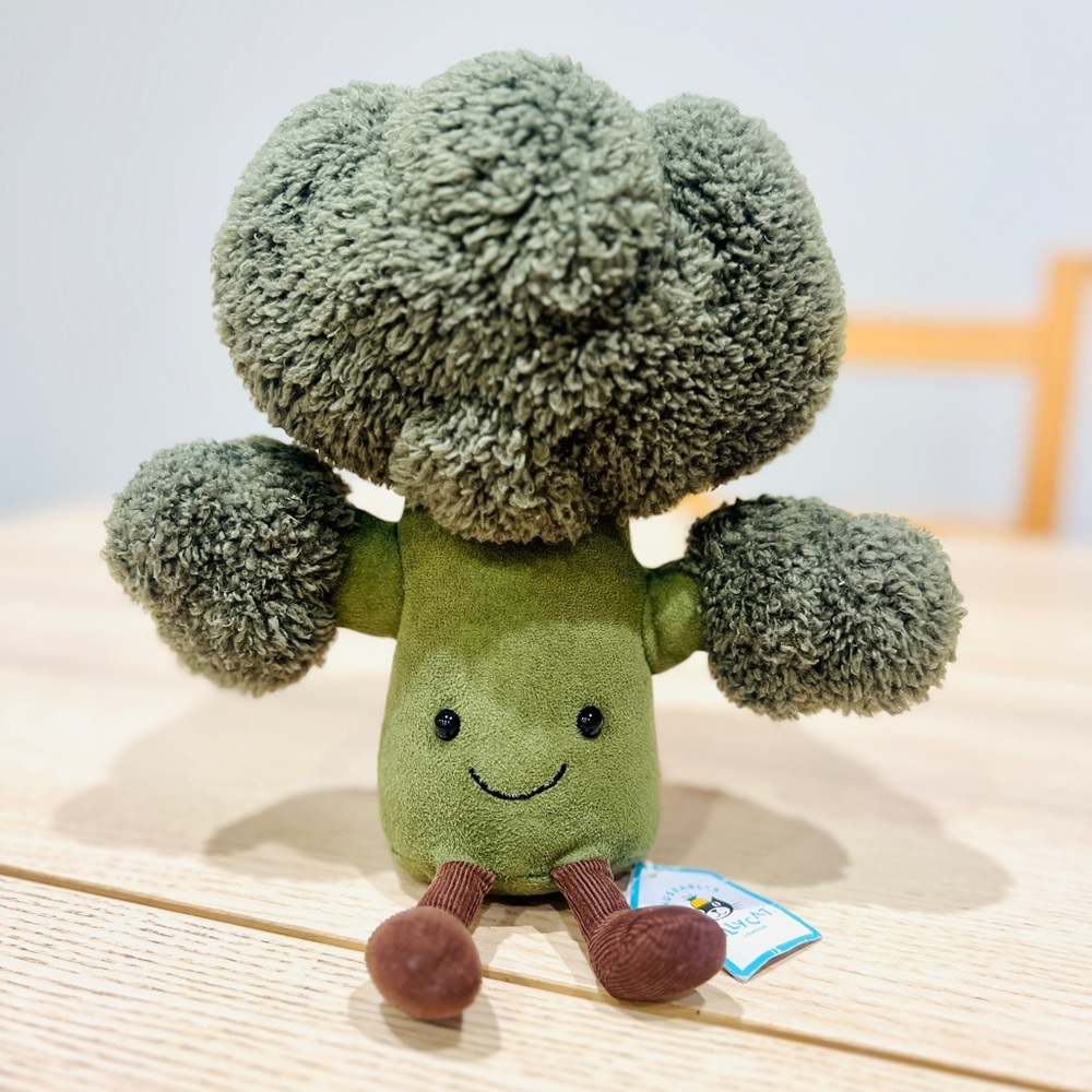 NWT Jellycat Amuseables green stuffed 11” Broccoli Plush toy doll Vegetable